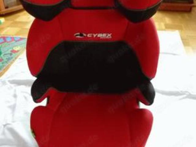 Autokindersitz Cybex Solution universal mit Autositzschoner - 1