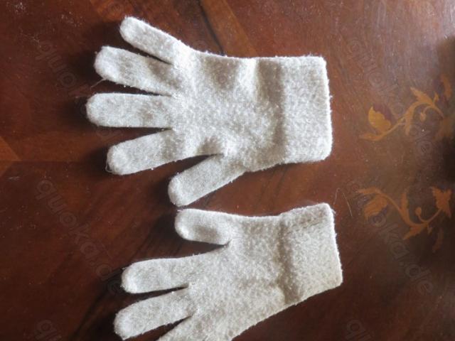 Handschuhe aus Wolle, Größe M zu verschenken - 1